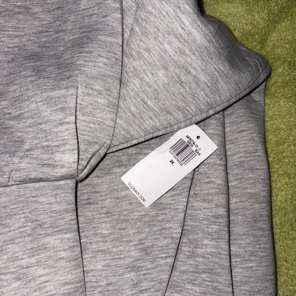 NWT Old Navy Women's Bounce Fleece Quarter-Zip Sweatshirt - Picture 5 of 5